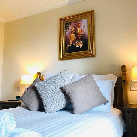 The Llanelwedd Arms Hotel บลิตธ์เวลส์ ภายนอก รูปภาพ