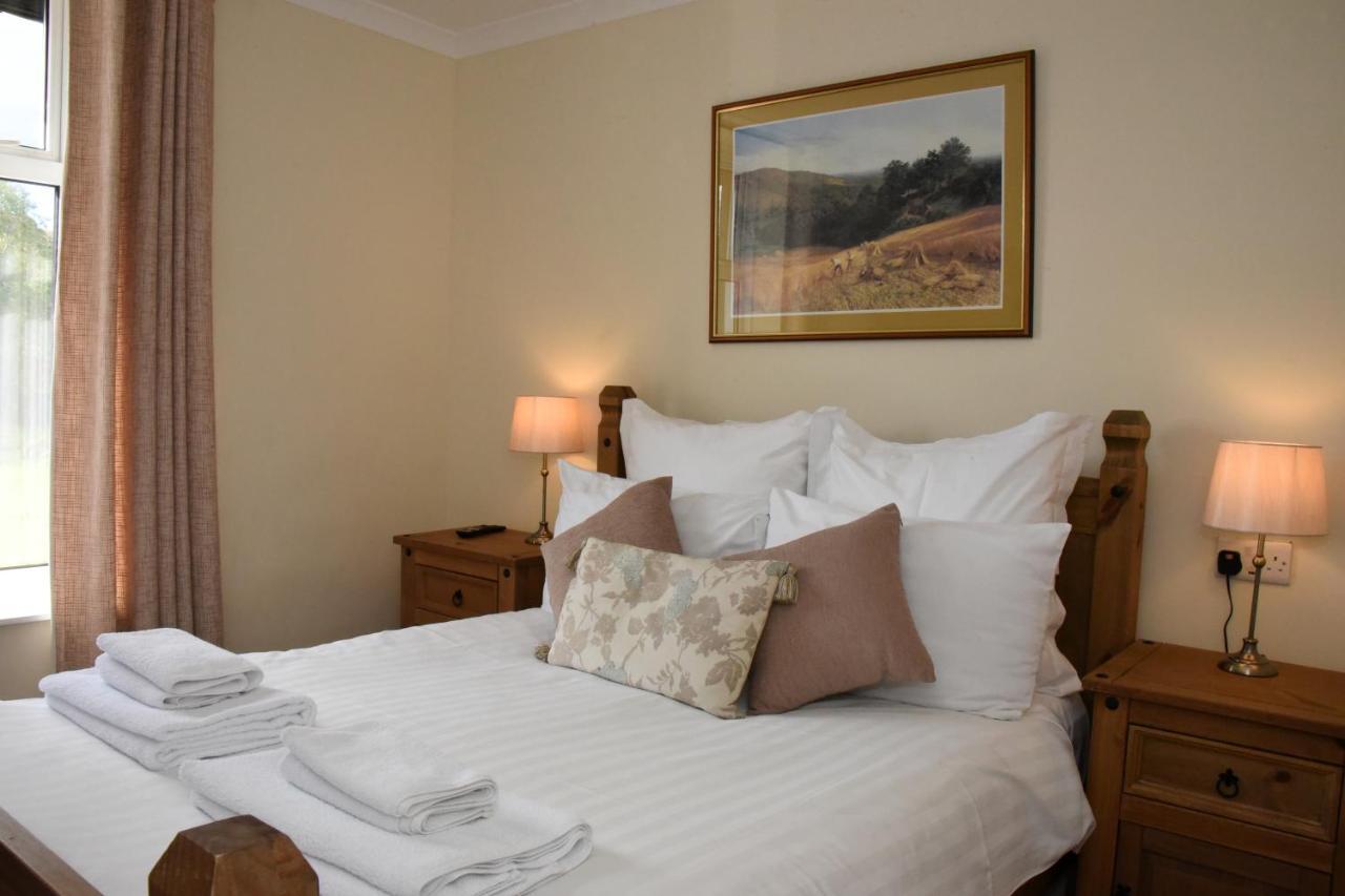 The Llanelwedd Arms Hotel บลิตธ์เวลส์ ภายนอก รูปภาพ