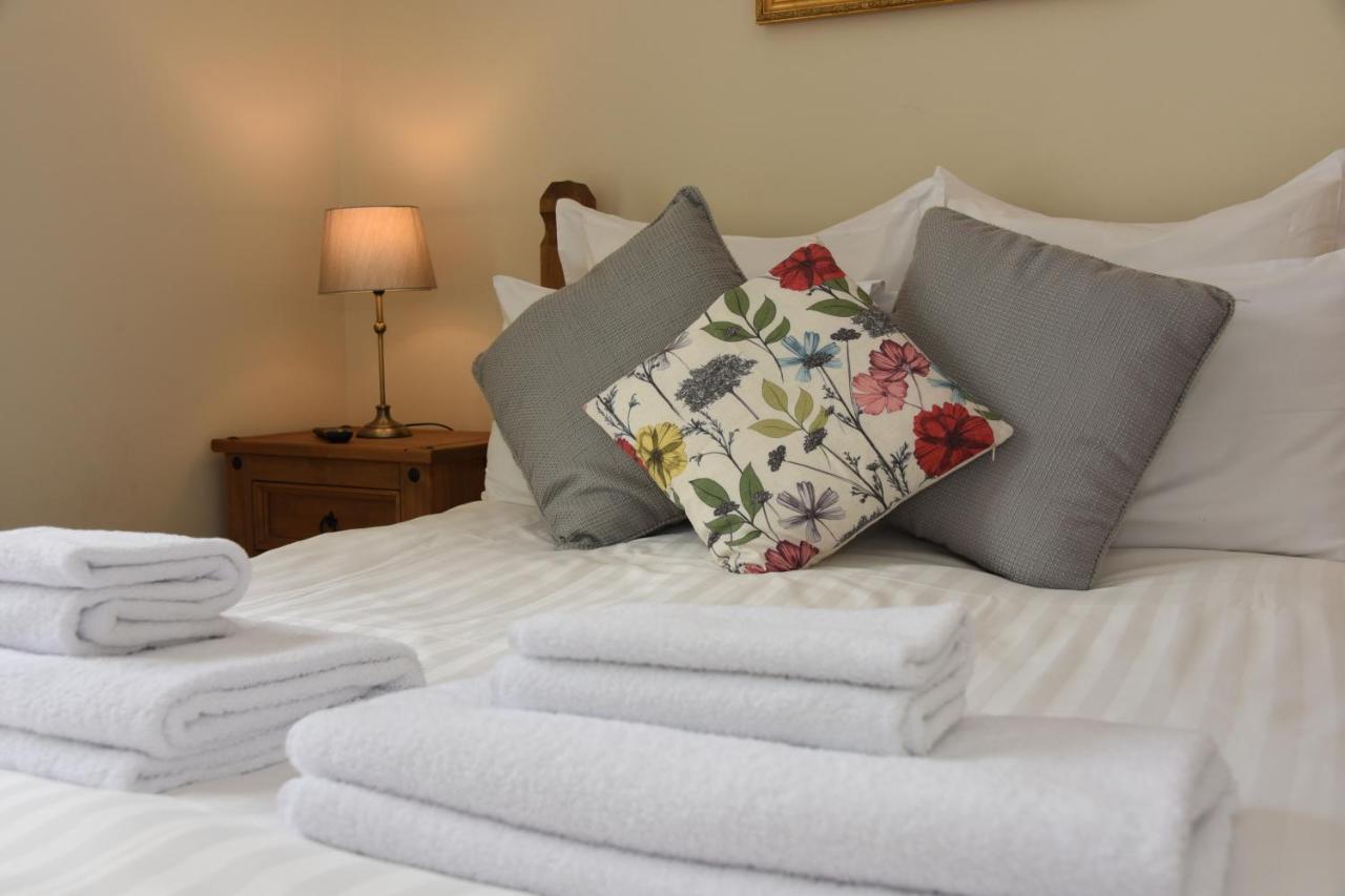The Llanelwedd Arms Hotel บลิตธ์เวลส์ ภายนอก รูปภาพ