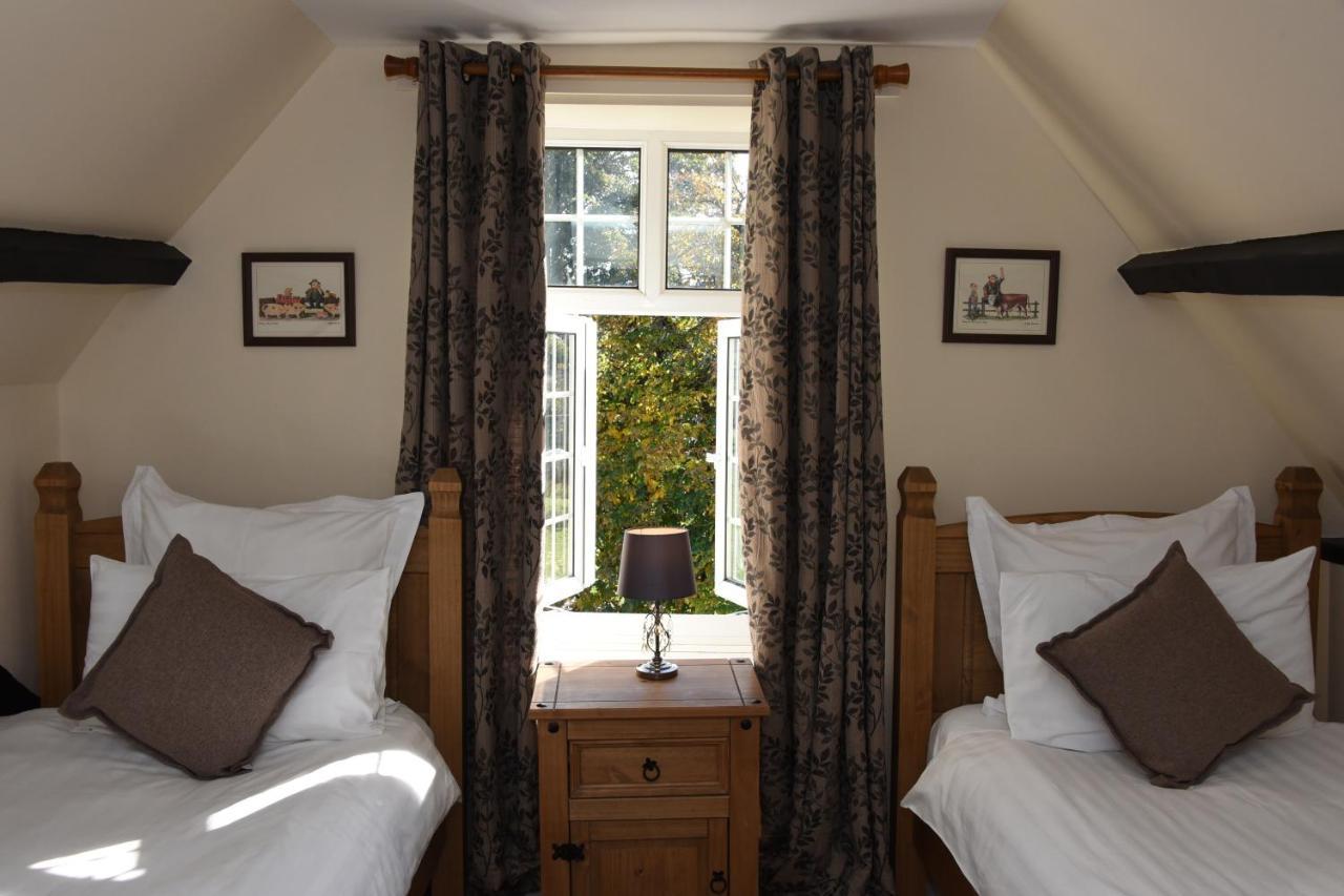 The Llanelwedd Arms Hotel บลิตธ์เวลส์ ภายนอก รูปภาพ