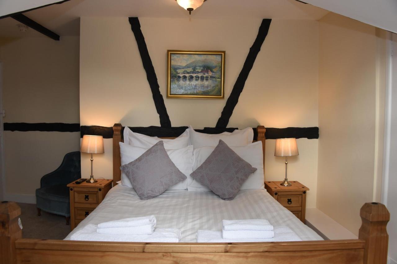 The Llanelwedd Arms Hotel บลิตธ์เวลส์ ภายนอก รูปภาพ