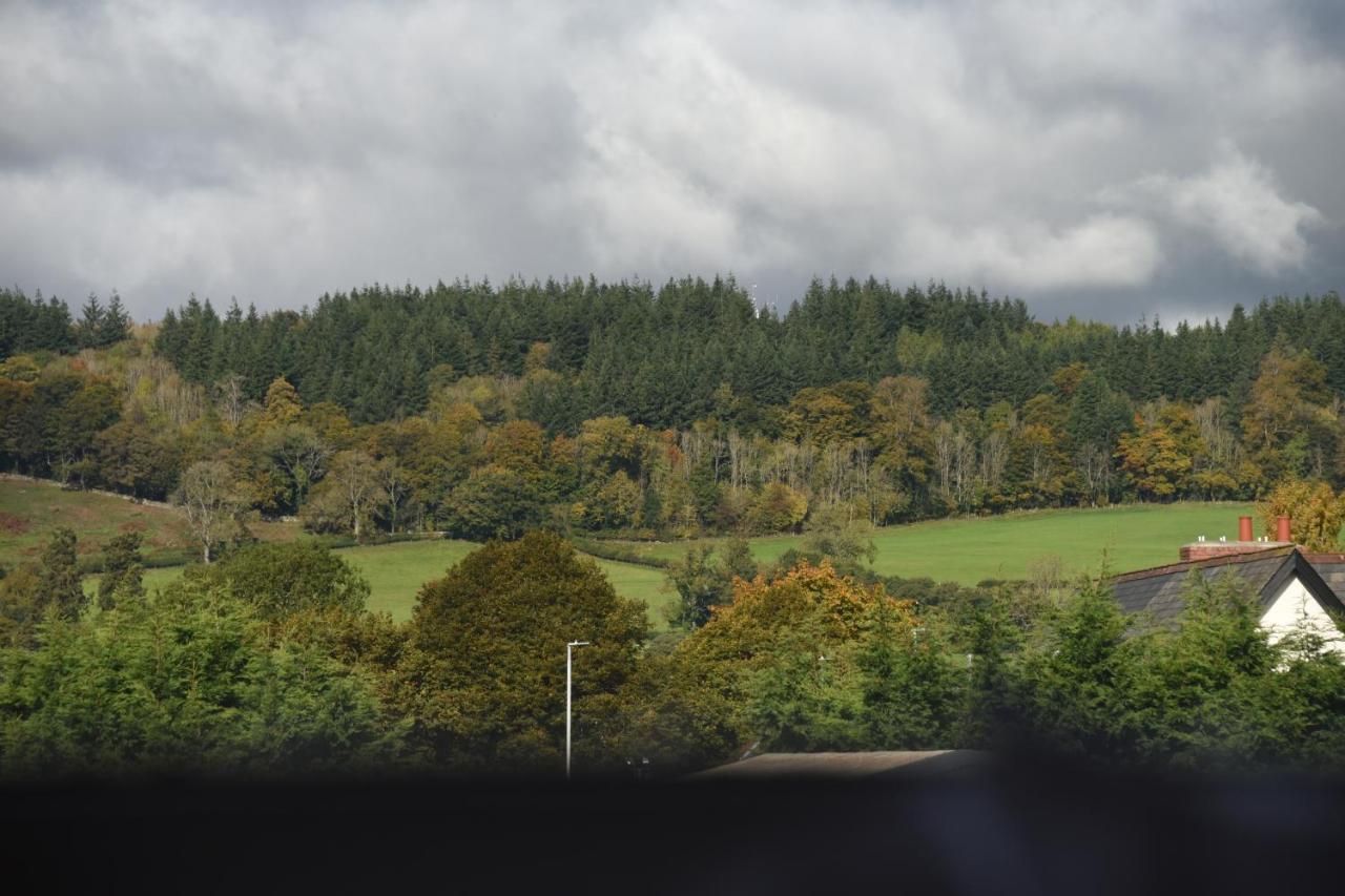 The Llanelwedd Arms Hotel บลิตธ์เวลส์ ภายนอก รูปภาพ
