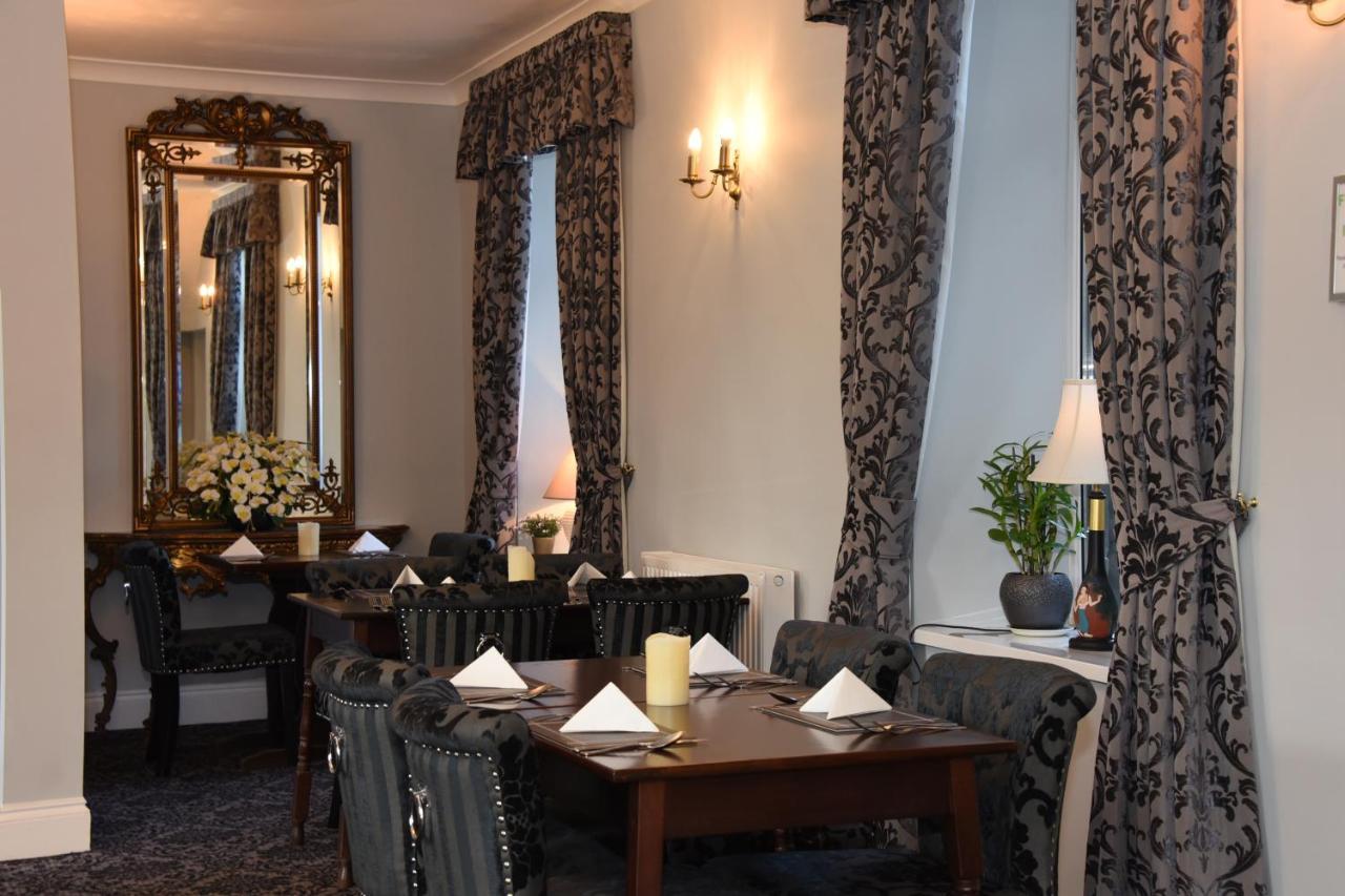 The Llanelwedd Arms Hotel บลิตธ์เวลส์ ภายนอก รูปภาพ