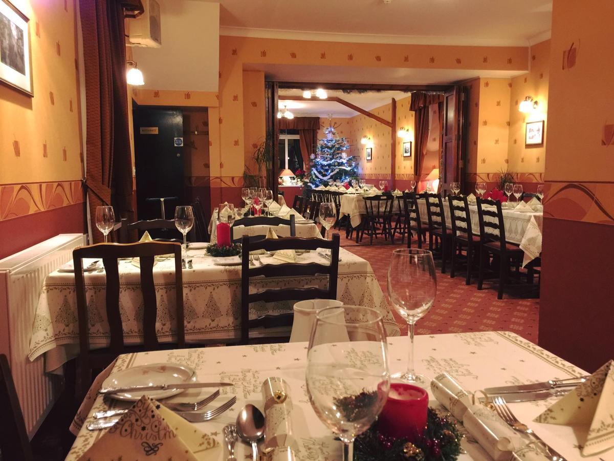 The Llanelwedd Arms Hotel บลิตธ์เวลส์ ภายนอก รูปภาพ